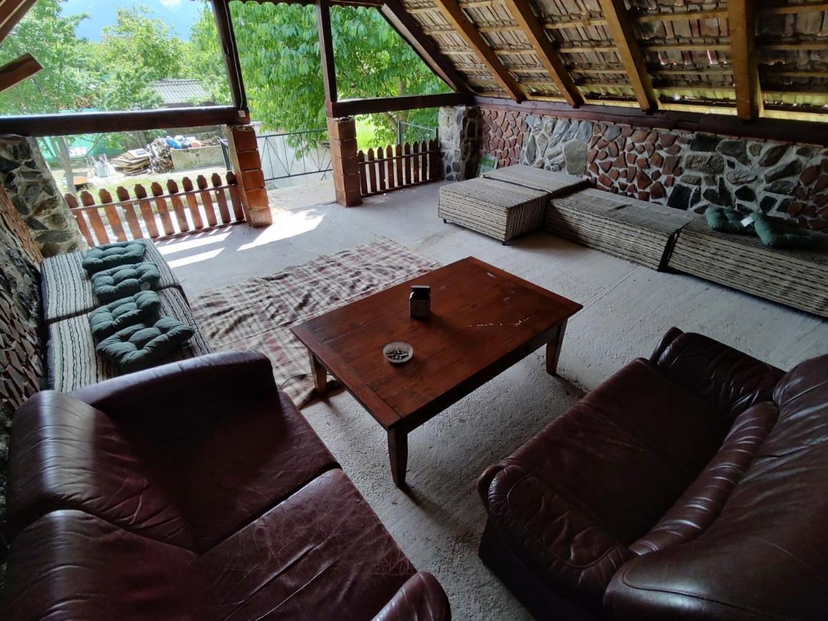 Hotel La Tataia Zahei à Dragus Extérieur photo