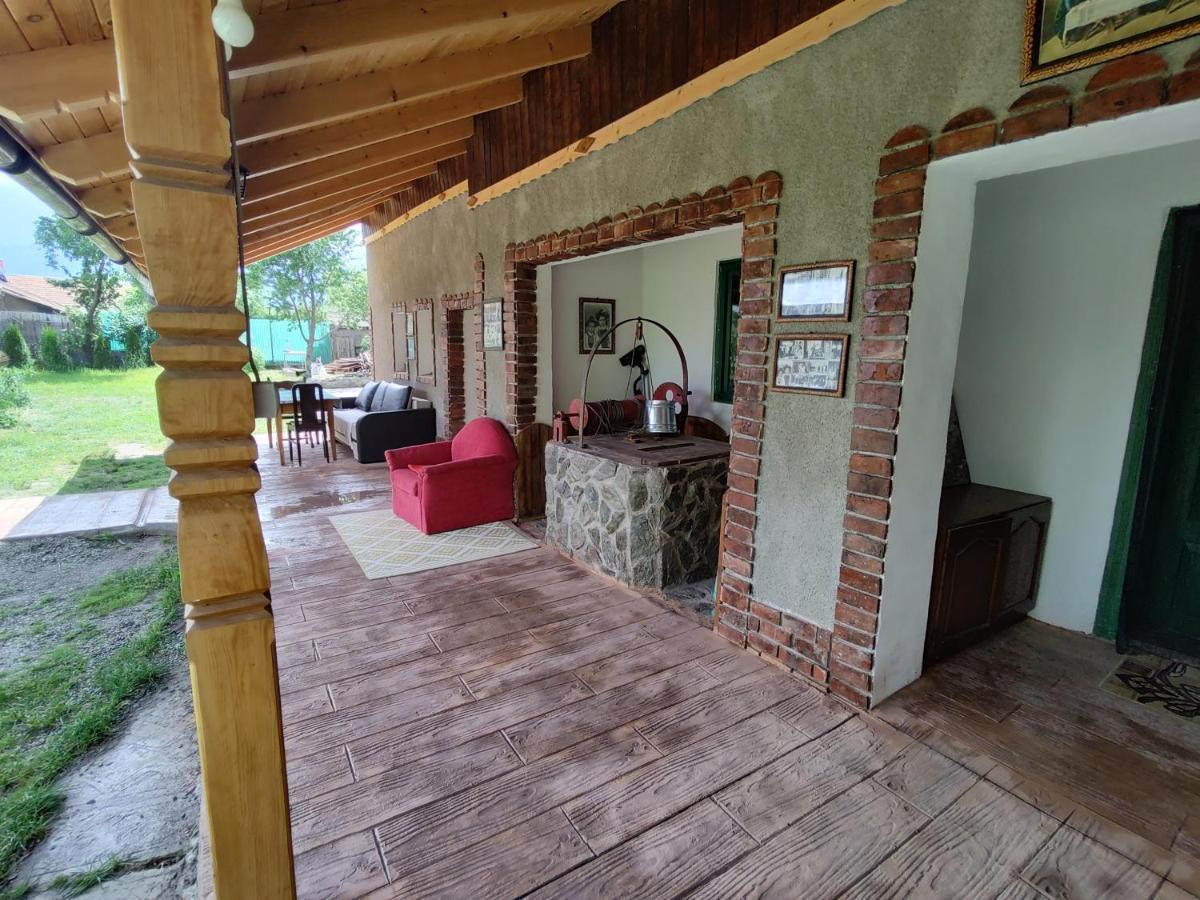 Hotel La Tataia Zahei à Dragus Extérieur photo