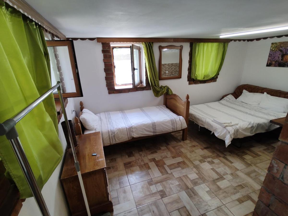 Hotel La Tataia Zahei à Dragus Extérieur photo