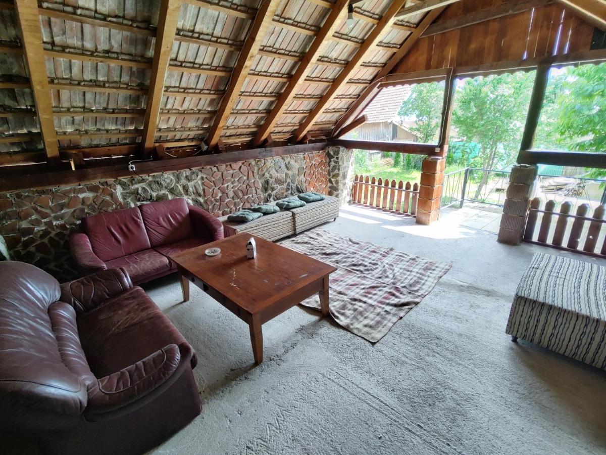 Hotel La Tataia Zahei à Dragus Extérieur photo