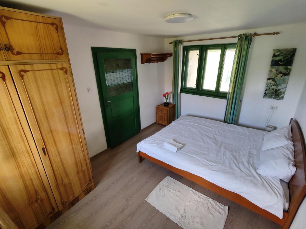 Hotel La Tataia Zahei à Dragus Extérieur photo