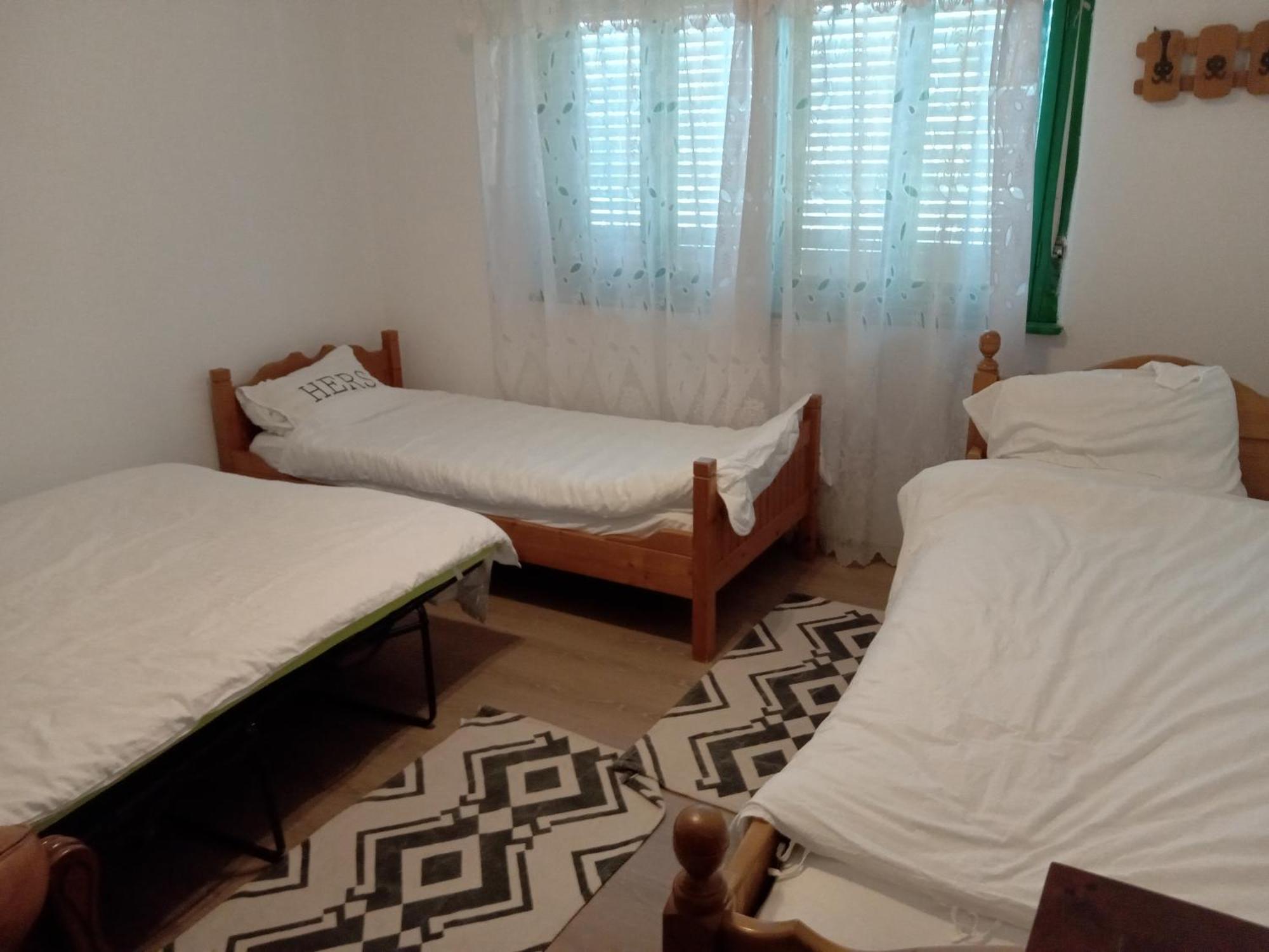 Hotel La Tataia Zahei à Dragus Chambre photo